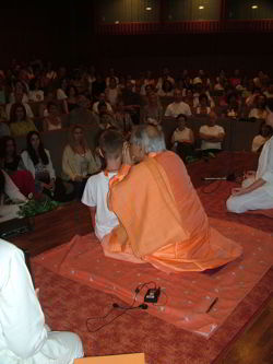 Giving Gayatri to a child (Clilck for full size)
