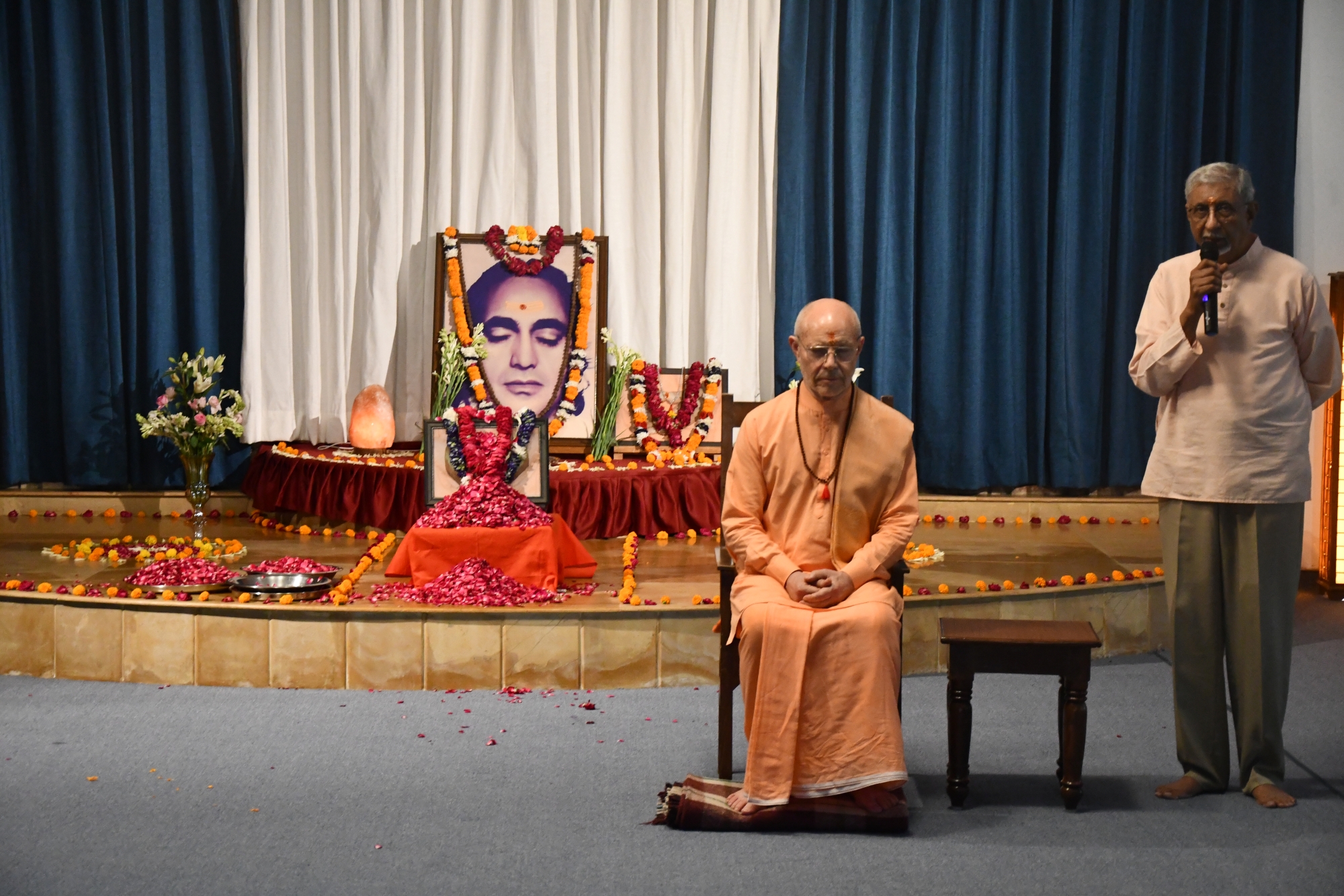 Waves of Love: Swami Veda's Mahasamadhi 10 Swami-Veda-Bharati-jis-12th-Mahasamadhi-Day