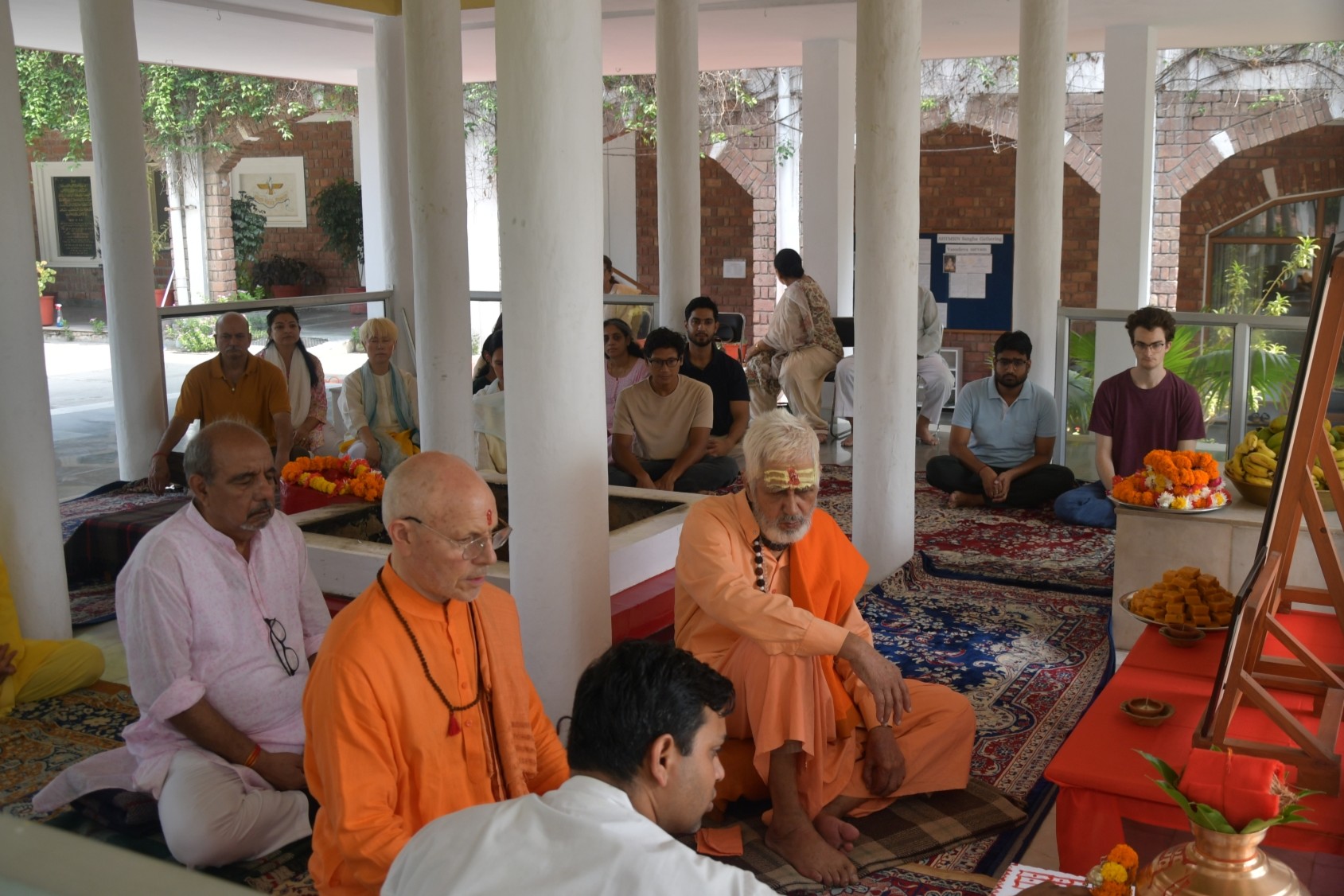 Waves of Love: Swami Veda's Mahasamadhi 8 Swami-Veda-Bharati-jis-12th-Mahasamadhi-Day